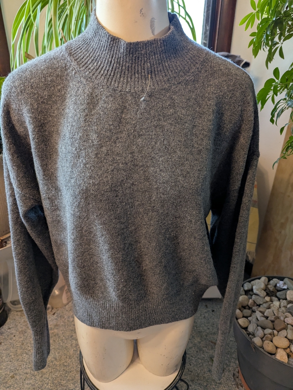 Los Angeles Atelier & Other Stories Grey  Soft Mockneck Heavyweight Sweater Sz M